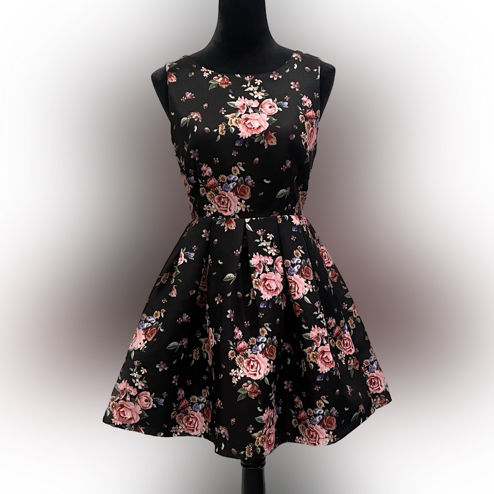 NWT Rose Print Party Dress in Black and Rose Taffeta | Size M